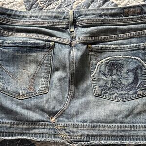 Denim Men’s Jeans in Faded Blue - Stylish Back Pocket Embroidery